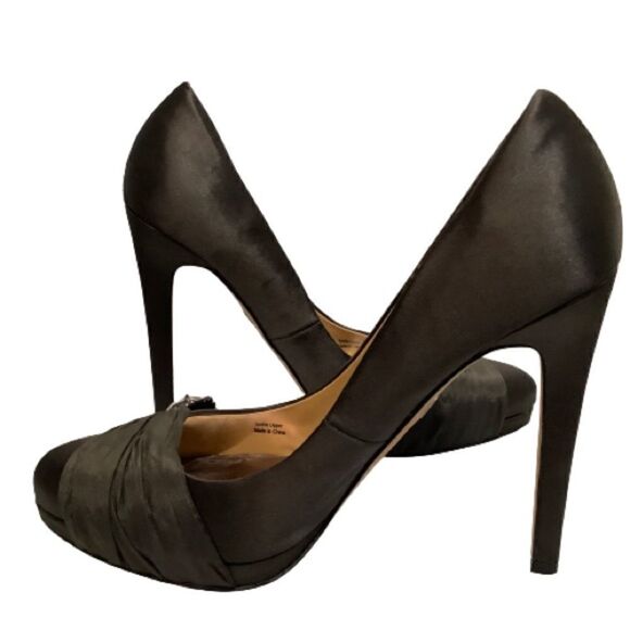 ‎BADGLEY MISCHKA “ODELL” BLACK SATIN PLATFORM HEELS SIZE 8.5 - Picture 11 of 12
